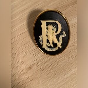 "R" INTIAL GOLD TONE RING